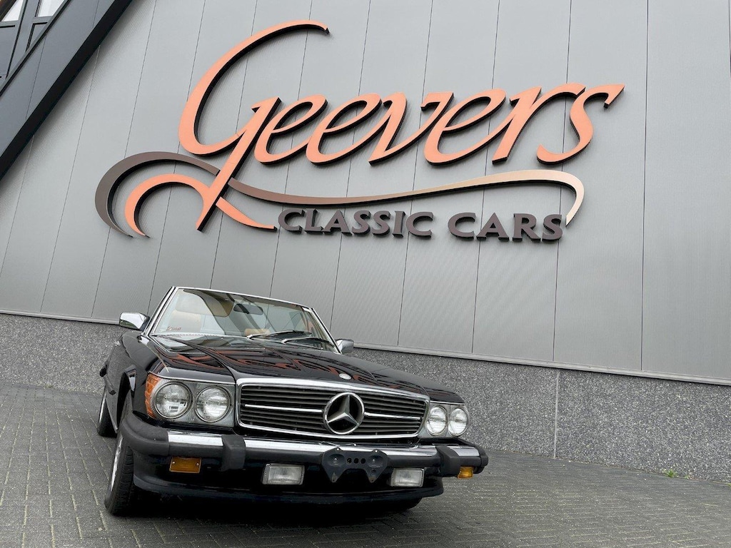 Mercedes-Benz SL W107 560SL