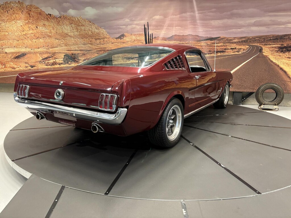 Ford Mustang Fastback