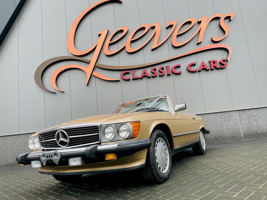 Mercedes-Benz SL W107 560SL