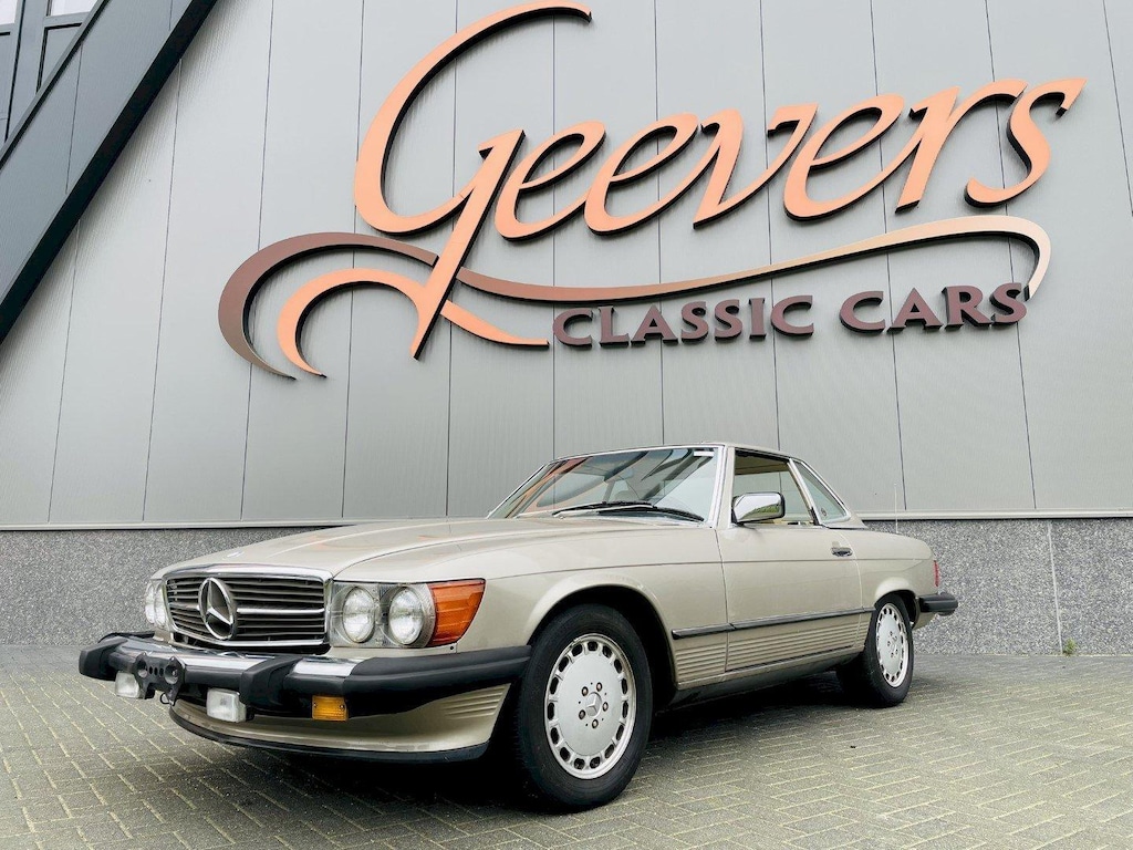 Mercedes-Benz SL W107 560SL