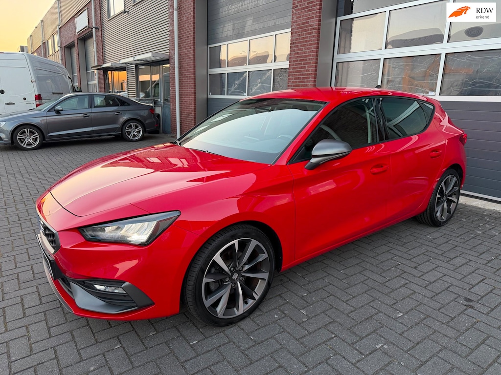SEAT Leon 1.5 eTSI FR LED ACC Beats Keyless Camera Stoelvw