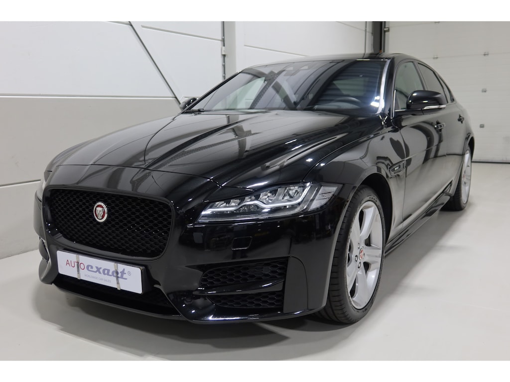 Jaguar XF 2.0t AWD 300 Sport
