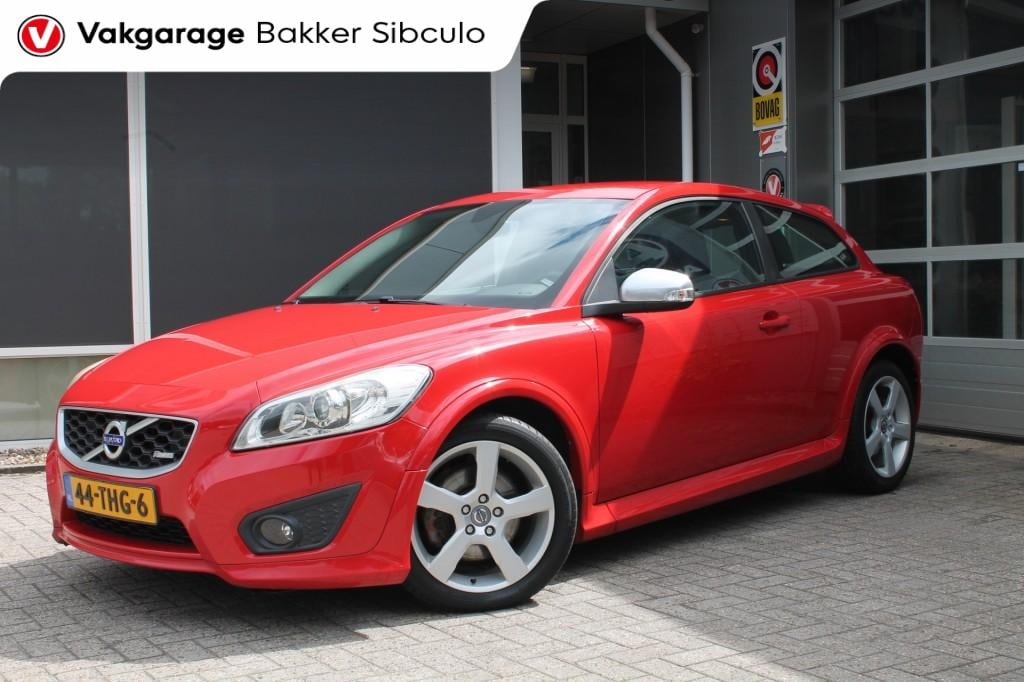 Volvo C30 2.0 D3 R-DESIGN