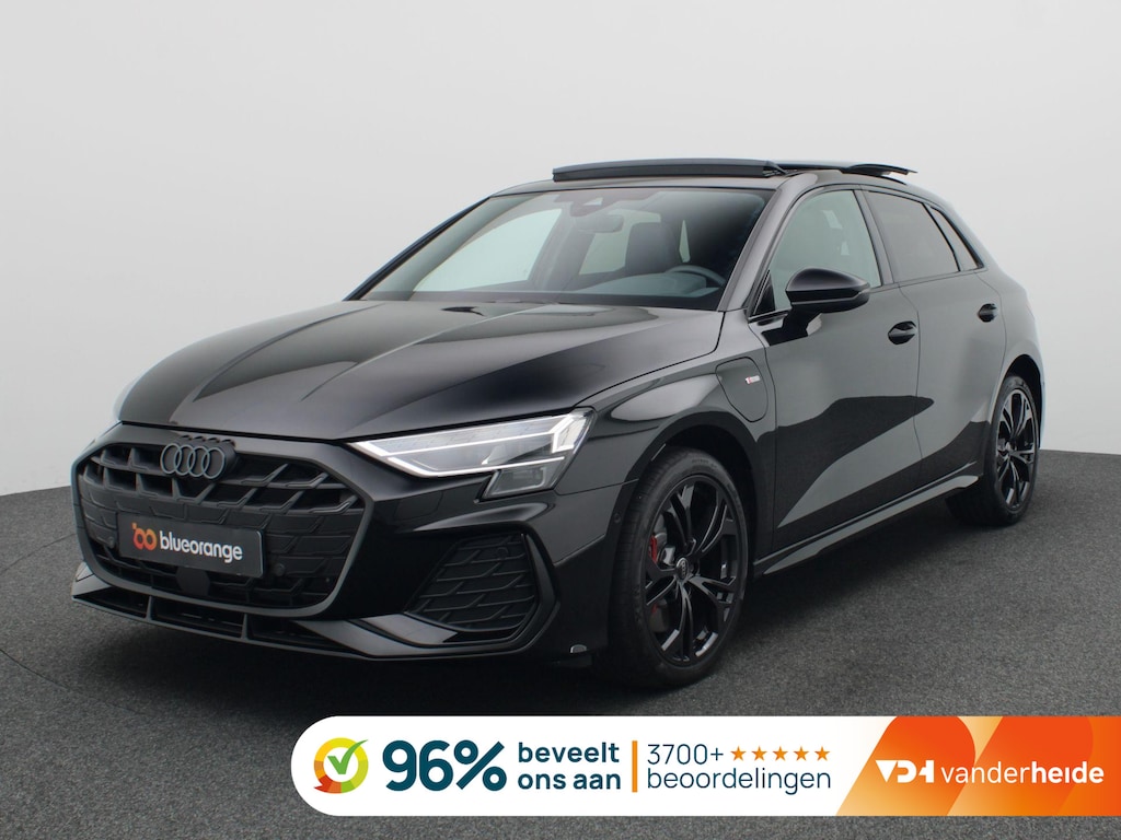 Audi A3 Sportback 45 TFSI e S edition Competition 272PK S-Tronic S-Line, Pano-Schuifdak, Memorystoel, Achteruitrijcamera, Matrix LED-verlichting, Leder, Elektr. Achterklep, Keyless, 18" LM Velgen