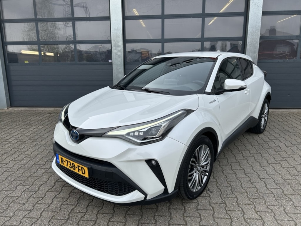 Toyota C-HR / C-HR+ 2.0 Hybrid 184pk CVT Executive