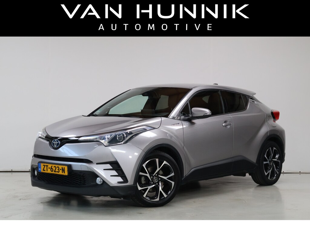 Toyota C-HR / C-HR+ 1.8 Hybrid Dynamic Sport | Trekhaak | JBL | Cruise | Camera
