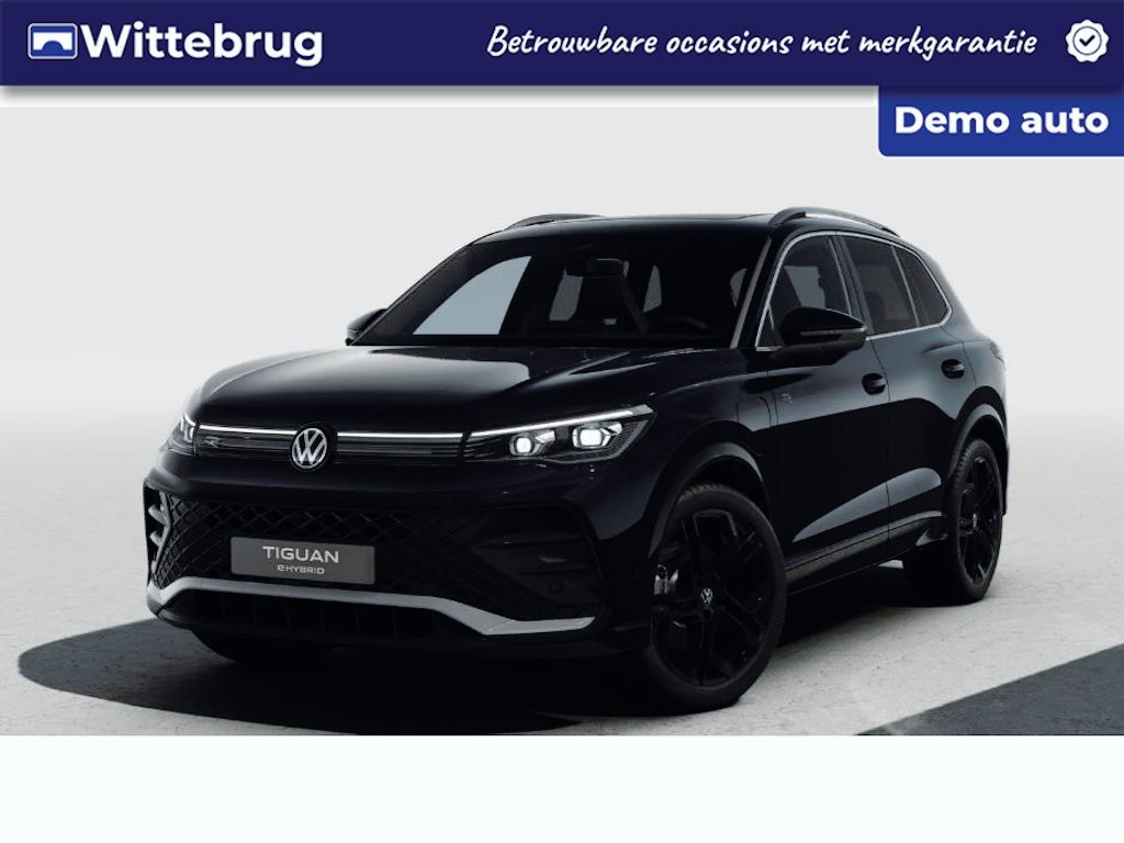 Volkswagen Tiguan 1.5 eHybrid 204PK DSG R-Line Edition / Resterende Fabrieksgarantie tot 26-06 2020 / Trekhaak / Panoramadak / Matrix Led / 20'' LMV / VW