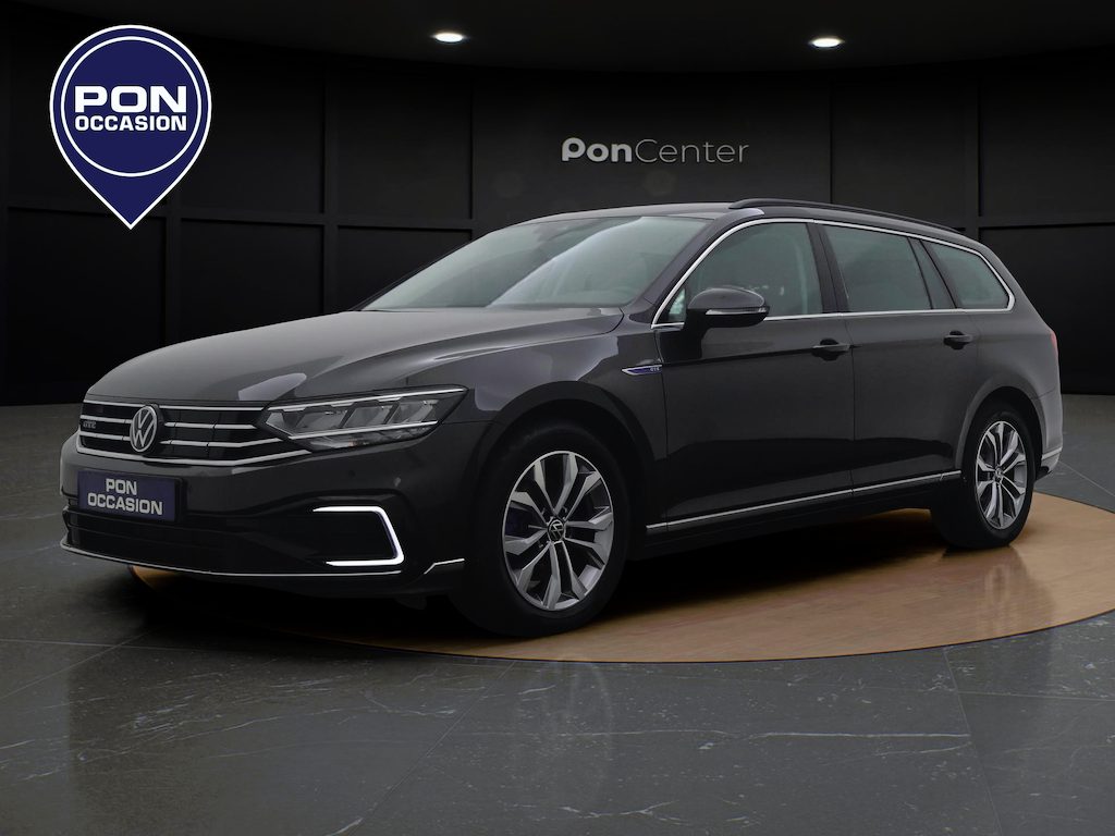 Volkswagen Passat Variant 1.4 TSI PHEV GTE | Camera | ACC | Stoelverwarming | Elek. Achterklep | Spiegelpakket | 17'' |