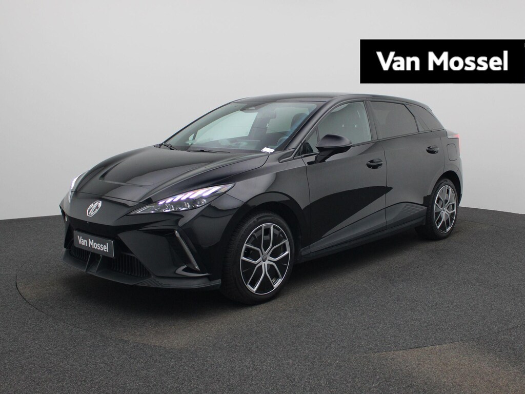 MG MG4 Long Range Luxury 64 kWh All-Season banden | Navi | Led Koplampen | 360 Camera | CarPlay | Stoelverwarming | Warmtepomp |