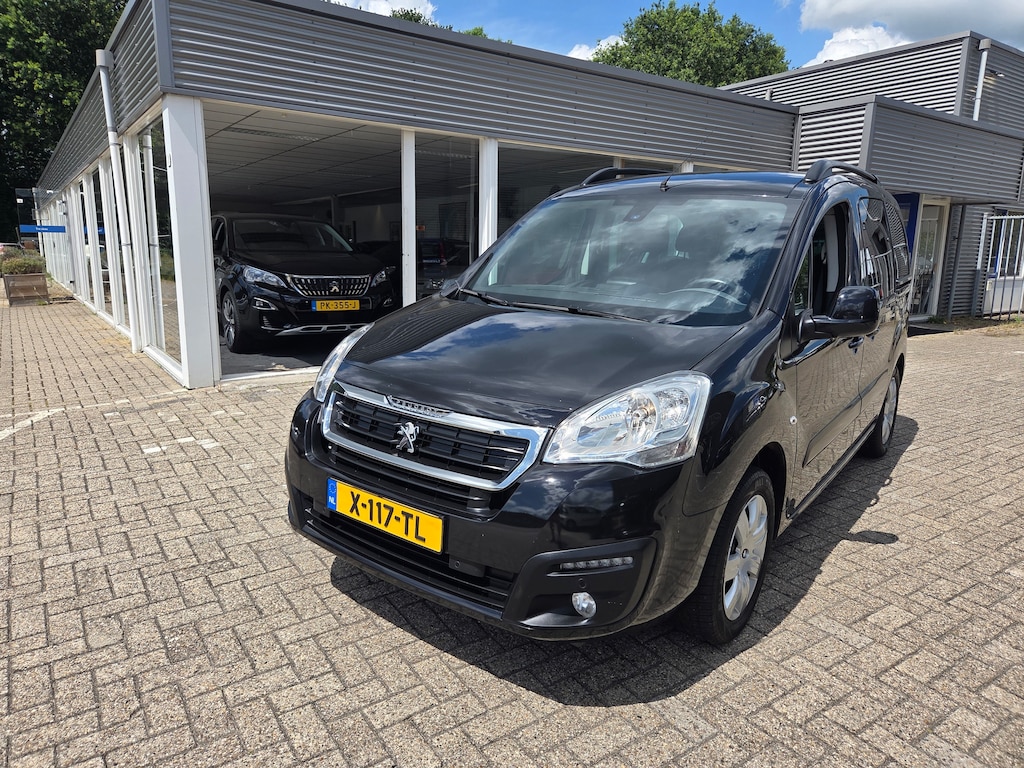 Peugeot Partner Tepee Peugeot Patner Tepee 1.2 PureTech Allure, rijklaar