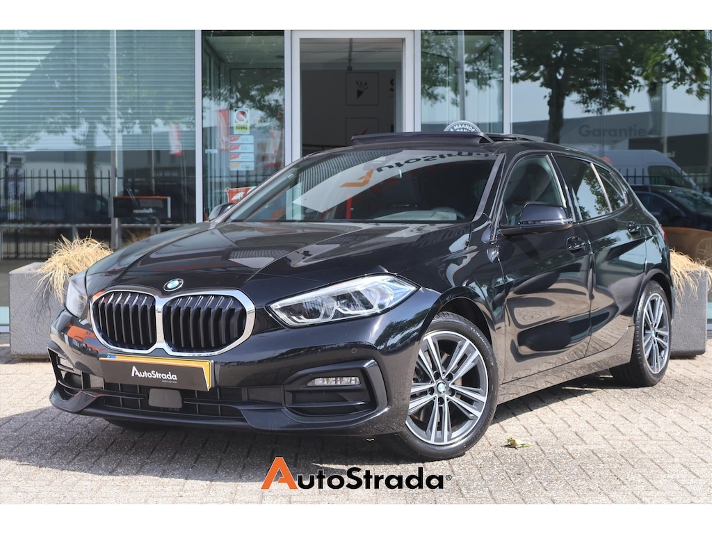 BMW 1-Serie (f40) 118i SportLine | Pano | Camera | LED | Virtual | Stoelverwarming | Carplay | Cruise