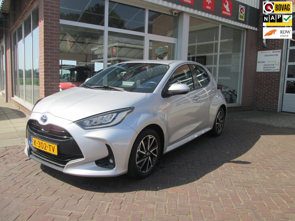 Toyota Yaris 1.5 Hybrid Business Plus
