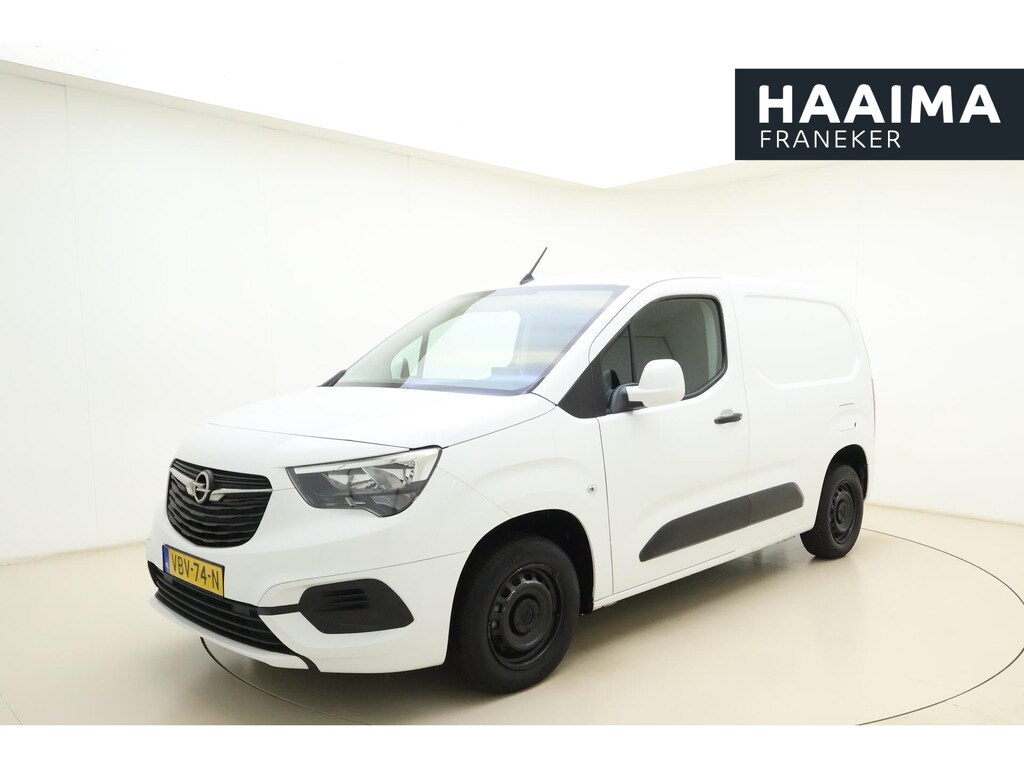 Opel Combo 1.6D L1H1 Edition 100pk | Navigatie | Cruise Control | Parkeersensoren Achter | Weinig Kilometers | Airco | Apple Carplay - Android Auto | Trekhaak