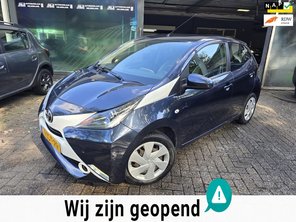 Toyota Aygo 1.0 VVT-i x-play | 2E EIGENAAR |3/6 OF 12MND GARANTIE | AIRCO | LMV | NW APK |