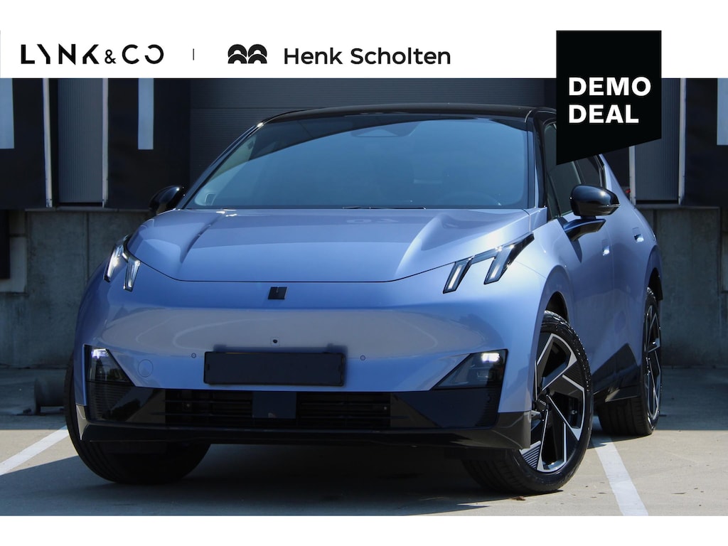 Lynk & Co 02 More | Vanaf 10-2026 beschikbaar | 360 Graden Camera | Harman Kardon | Panoramadak | Elektrisch bedienbare voorstoelen met geheugen | Keyless Entry | Getint glas | Adaptieve Cruise Control | Dodehoekassistent | Sfeerverlichting | Stuurwielverwarming | Stoelverwarming