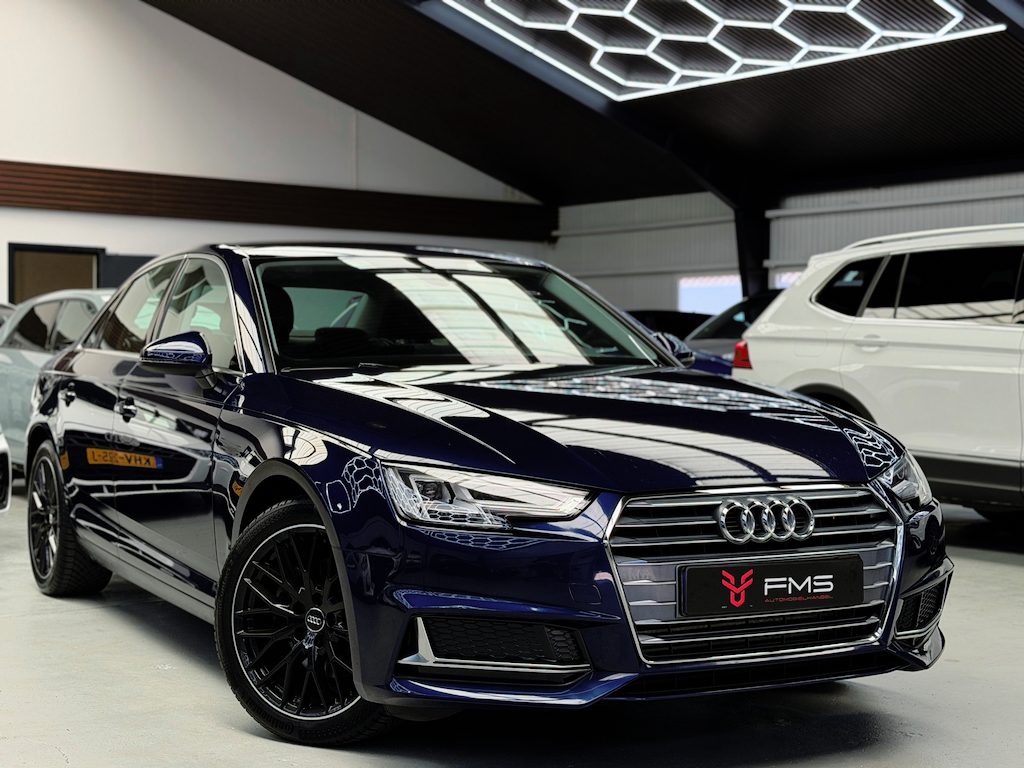 Audi A4 Limousine 35 TFSI Sport Edition Automaat Bluetooth
