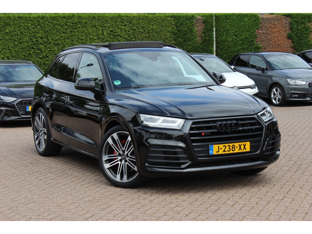 Audi SQ5 3.0 TFSI quattro Pro Line Plus / Trekhaak / Panoramadak / Camera / B&O / Keyless / Luchtvering / 21'' / CarPlay / Stoelverwarming / Dodehoek / DAB / Cruise Control