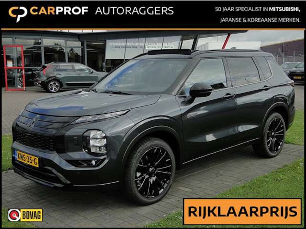 Mitsubishi Outlander 2.4 PHEV 306pk Black Edition Panoramadak Leer Stoelkoeling MY2026!