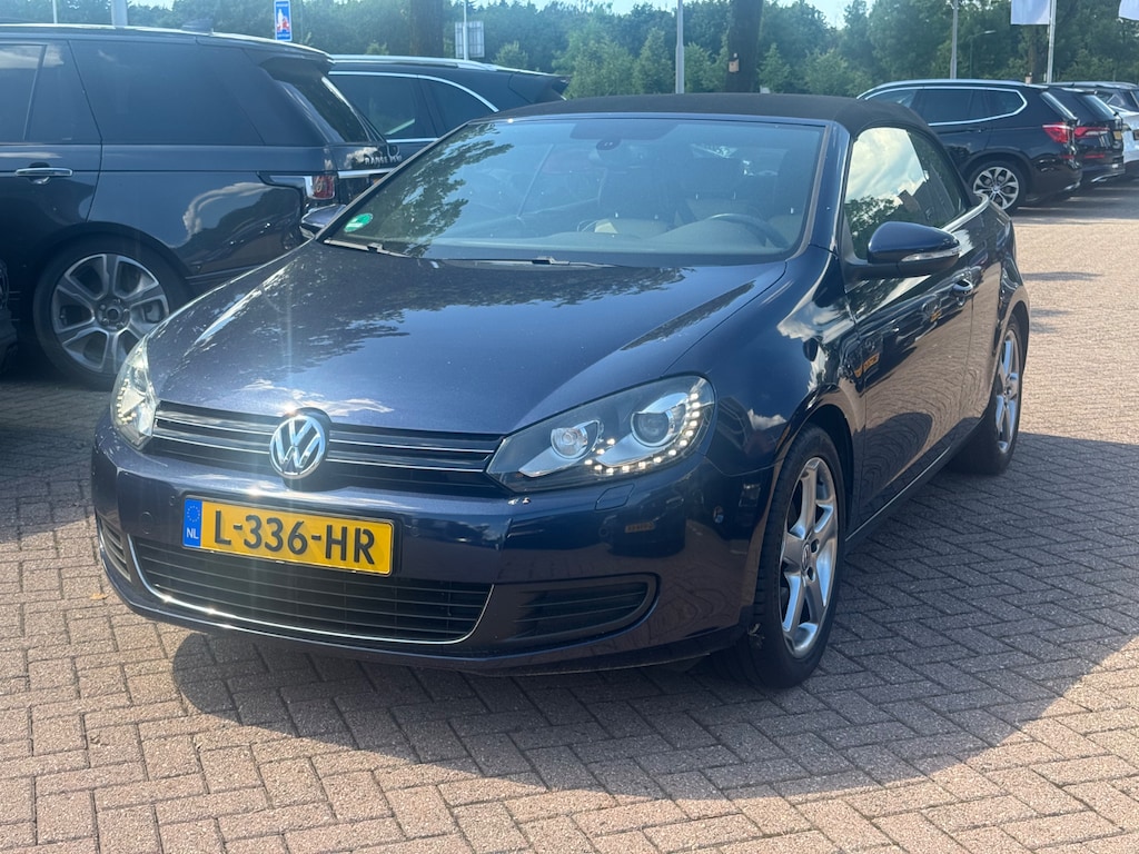 Volkswagen Golf Cabriolet 1.2 TSI BlueMotion / Leder / Navigatie / Xenon / 17'' / Stoelverwarming / Bluetooth / Armsteun