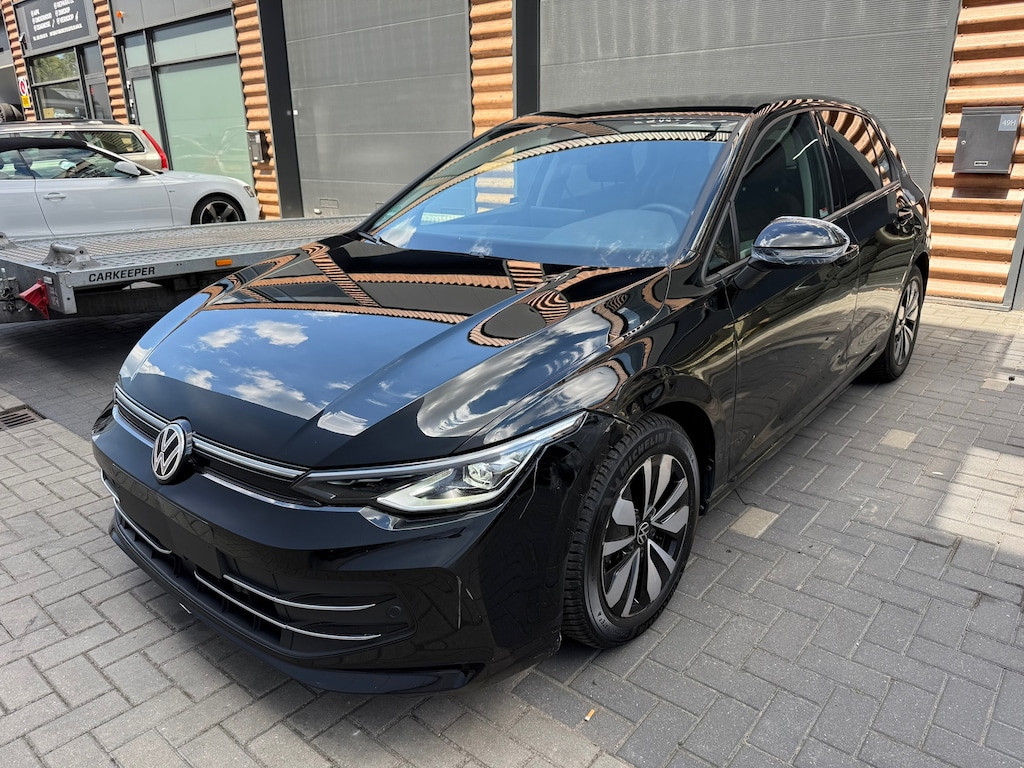Volkswagen Golf 1.5 eTSI GOAL EDITION 2025 BOMVOL