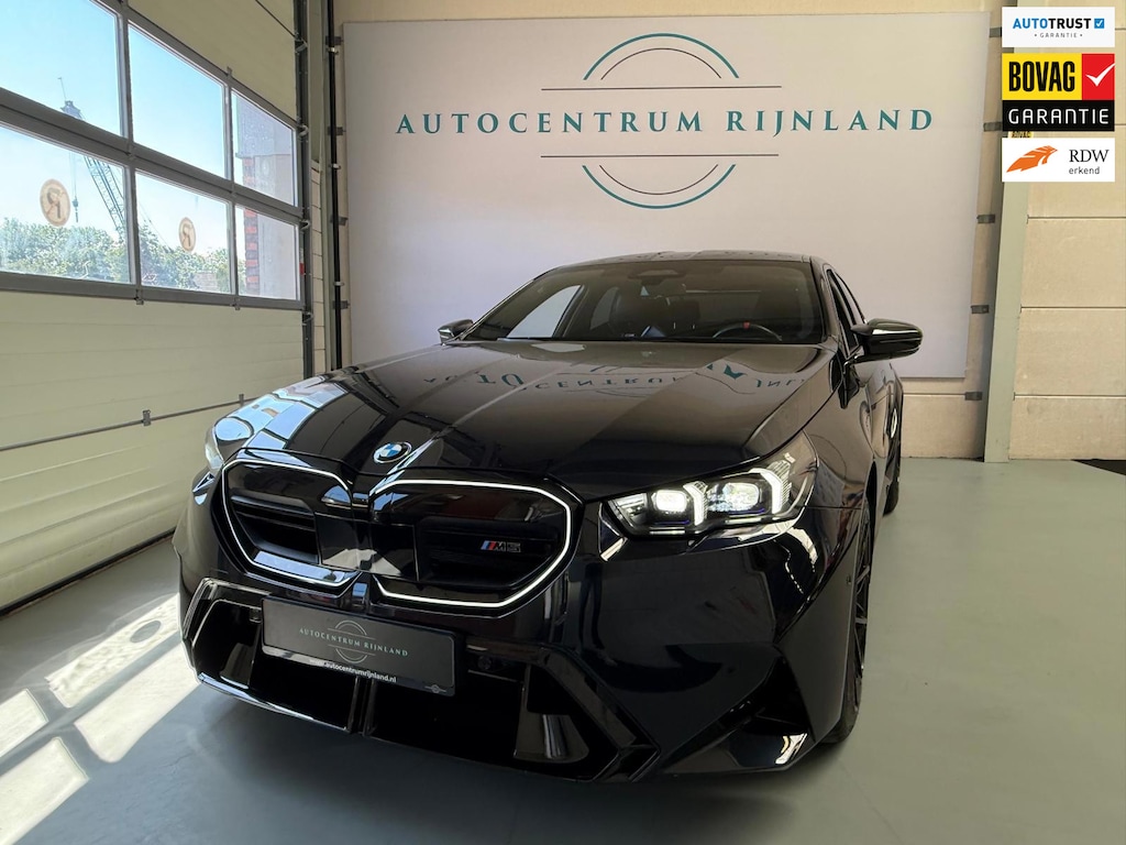 BMW M5 5-serie 728PK 1 Jaar Bovag Garantie, Automaat, Carbon pakket, keramische remmen, HUD, Bowers & Wilkins