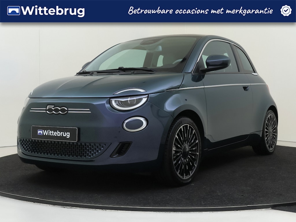 Fiat 500 La Prima 42 kWh | Winter Pack | Carplay | Camera | Schuifdak |
