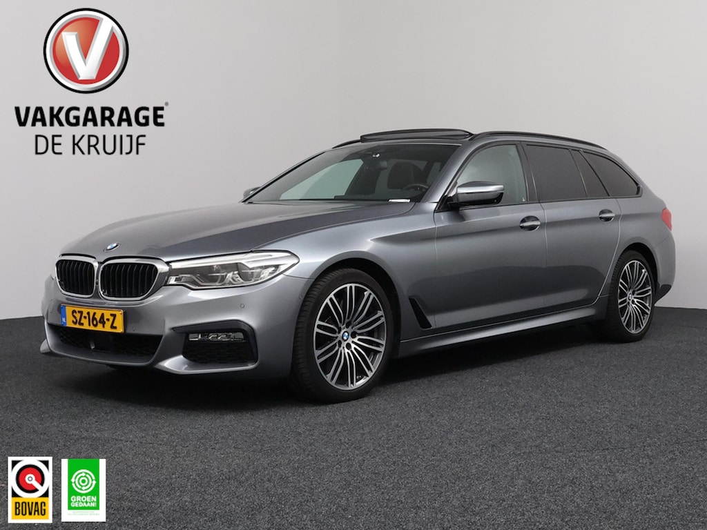 BMW 5-Serie Touring 540i xDrive High Executive | VOL! | Harman Kardon | Panoramadak | Trekhaak | 360° Camera!