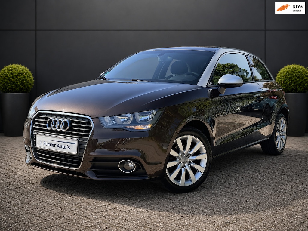 Audi A1 1.2 TFSI Attraction Pro Line AIRCO MF STUUR PDC SCHERM 1STE EIG