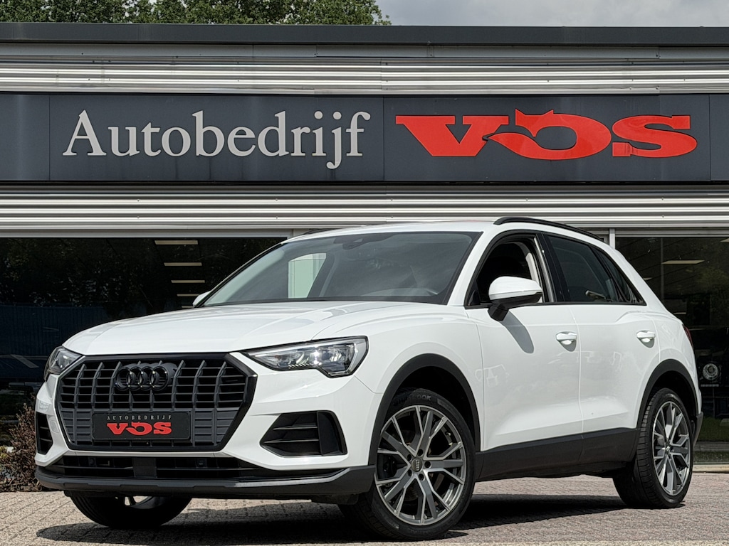 Audi Q3 35 TFSI | CarPlay | ACC | Dodehoek | Trekhaak wegklapbaar