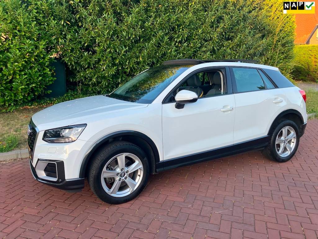 Audi Q2 1.4 TFSI CoD 150 pk Sport met leer panorama dak hele mooie auto