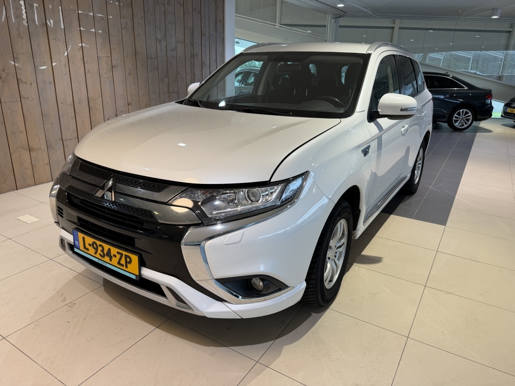 Mitsubishi Outlander 2.4 PHEV Pure