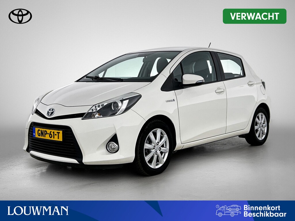 Toyota Yaris 1.5 Full Hybrid Aspiration | Stoelverwarming | Climate Control | Achteruitrijcamera | Keyless Start | Lichtmetalen velgen 15" |