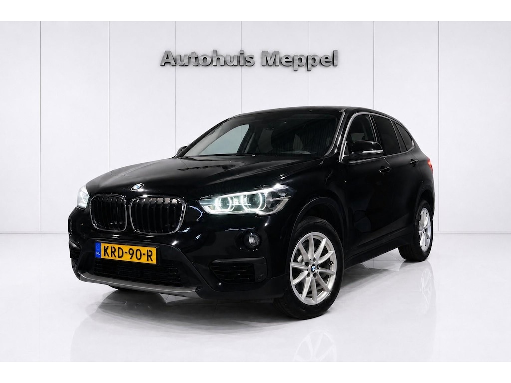 BMW X1 sDrive20i Advantage*LED+*Navigatie*Sportstoelen*PDC