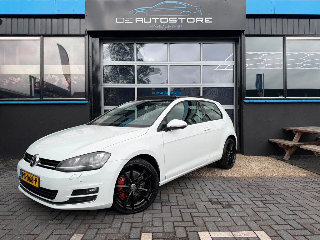 Volkswagen Golf 1.4 TSI Highline Airco Stoelverwarming Led 18 Inch Pdc Pano Nette Auto !!!