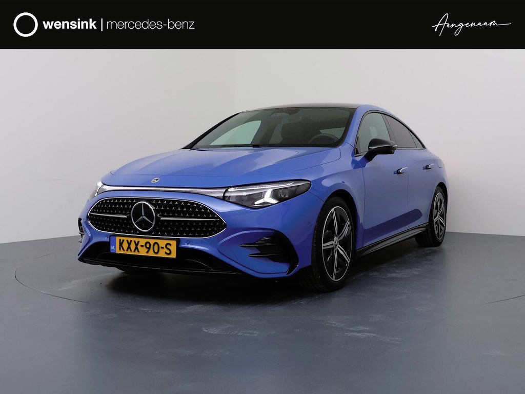 Mercedes-Benz CLA 180 Business Solution AMG | Panoramadak | Premium Pakket | Superscreen | Multibeam Led | Trekhaak |