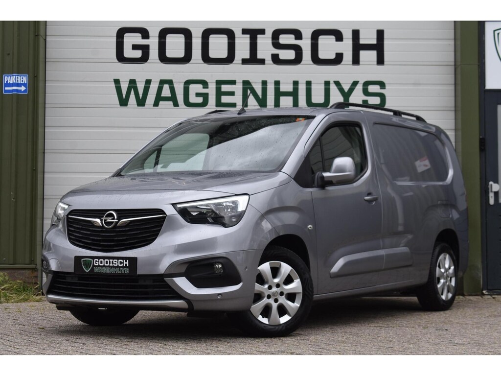 Opel Combo 1.6D L2H1 Innovation | Trekhaak | Extra Sloten | Dak Ventilatie |
