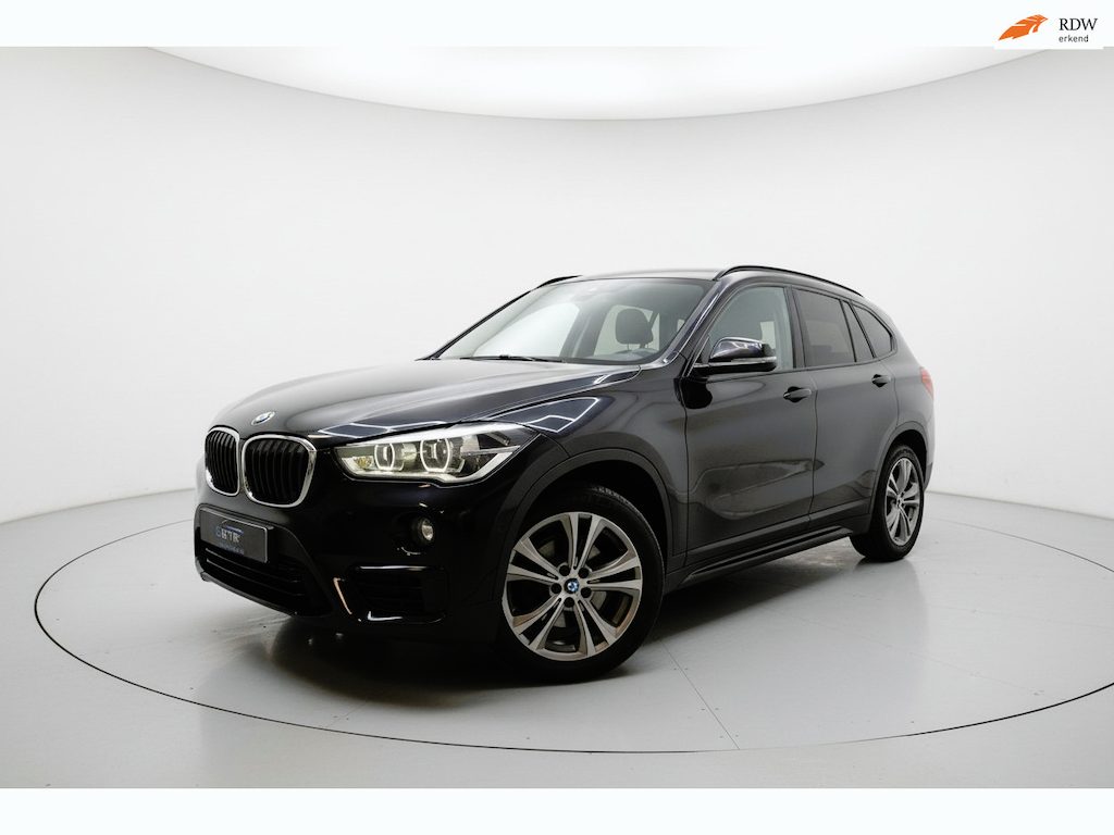 BMW X1 SDrive18i High Executive TREKHAAK CAMERA