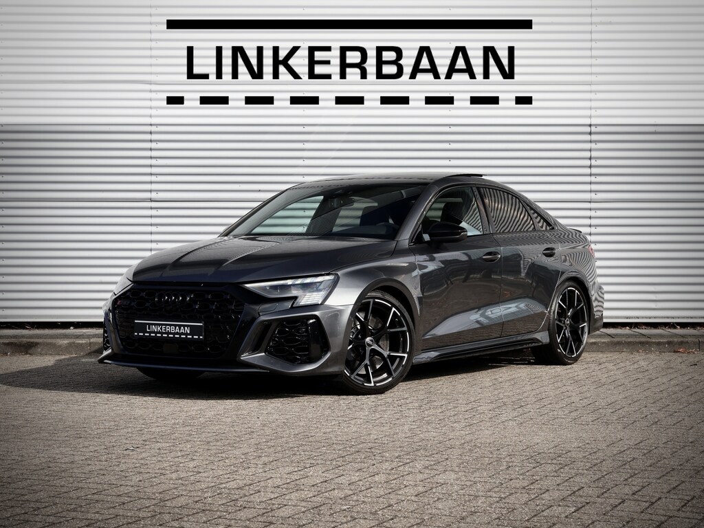 Audi RS3 2.5 TFSI Limousine Quattro 400pk | Dealer onderhouden | Panodak | RS Zetels | B&O | A