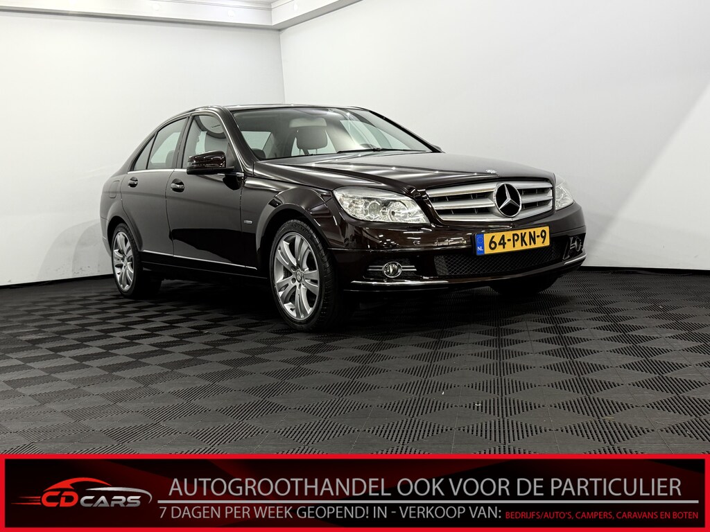 Mercedes-Benz C-klasse 180 CGI BlueEFFICIENCY Business Class Avantgarde Half leder, Navi, Parkeersensoren, Trekaak, Mistlamp, Cruise control, Lichtmetalen velgen