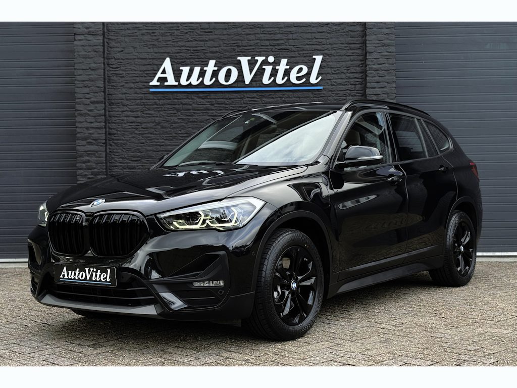 BMW X1 xDrive25e | Trekhaak | LED | PDC V & A | Elektrische Klep | DAB | 35x op voorraad!