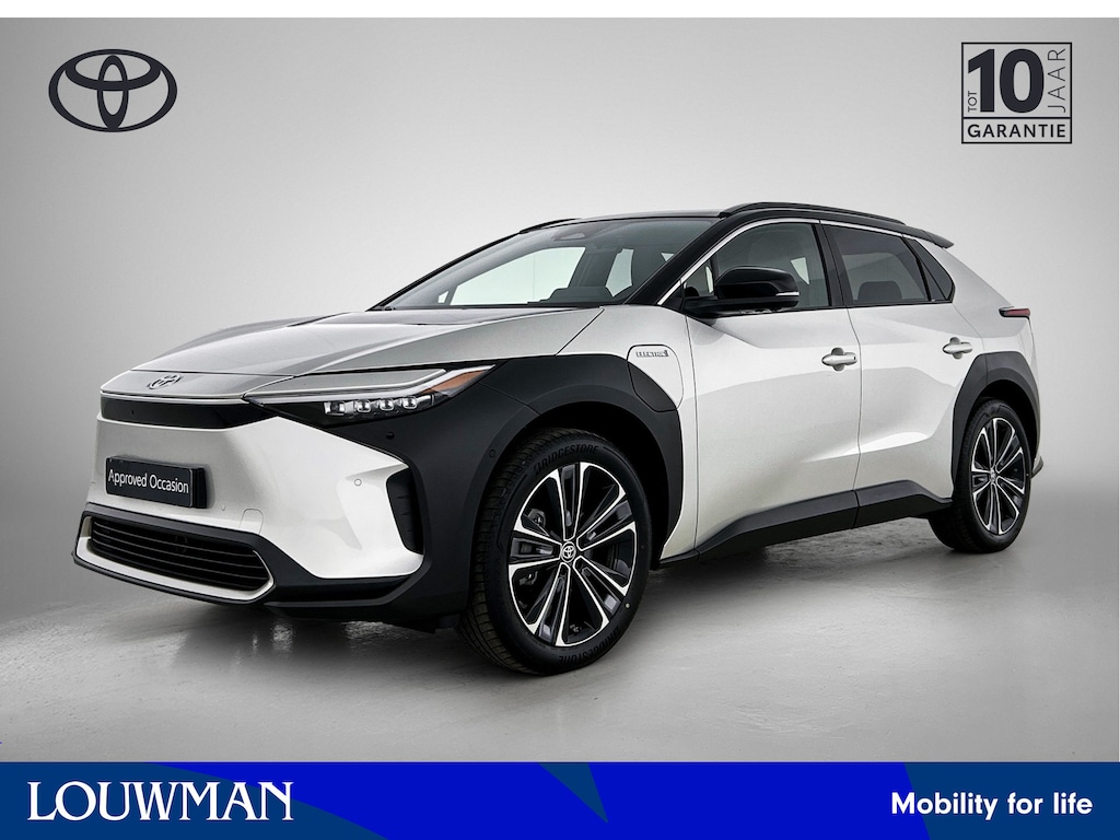 Toyota BZ4X Premium 4WD 71 kWh | BTW voertuig | Trekhaak afneembaar | Panoramadak | JBL | 360 Camera | Dodehoek detectie | Stoelventilatie | Stoel+stuurverwarming + achterbank | Parkeersensoren voor+achter met assistent |