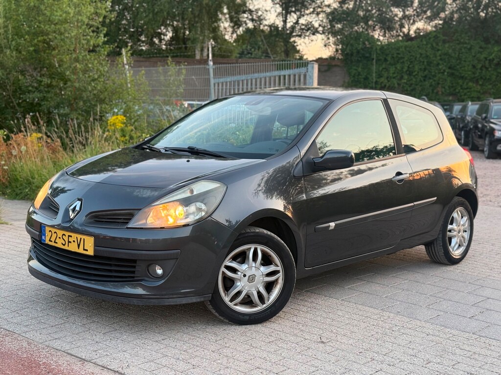 Renault Clio 1.4-16V Dynamique Luxe Airco Elekpakket Koopje