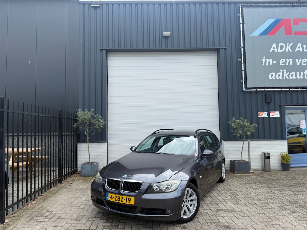 BMW 3-Serie Touring 318i TREKHAAK/CLIMA/CRUISE/PDC/MOOIE AUTO