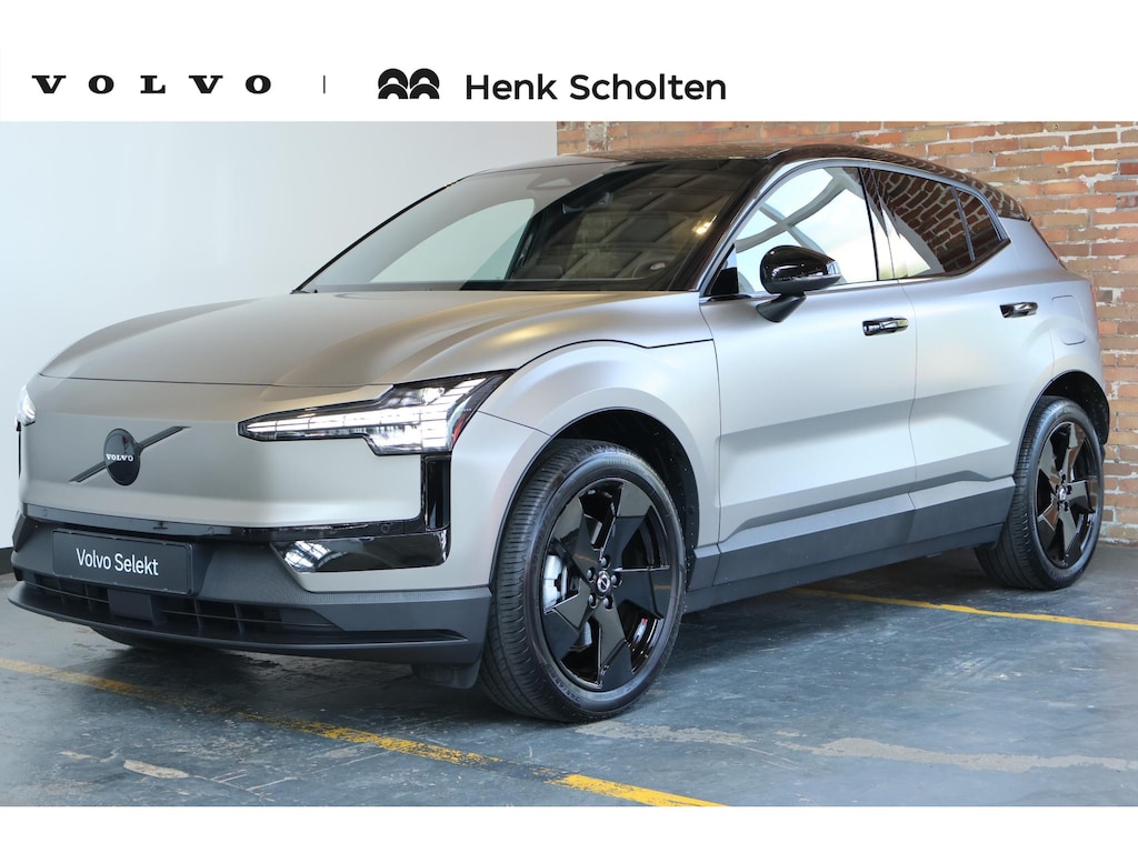 Volvo EX30 Single Motor Extended Range Plus 69 kWh | 97% SOH | Harman Kardon Premium Audio | Mat Grijze Wrap | Harman Kardon Premium Audio | Stoelverwarming | Google Infotainment | Keyless Entree | Warmtepomp | Parkeercamera | Parkeersensoren voor + achter