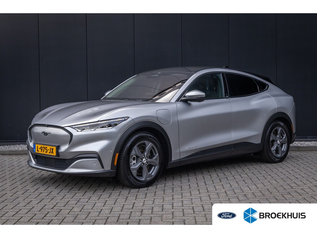 Ford Mustang Mach-E RWD 75 kWh | 100% dealer o.h. | SOH 95% | Panoramadak | BTW auto | Leder | Elec. achterklep | 360 camera | B&O Audio | Warme werende voorruit | Elc. bestuurdersstoel incl. geheugen | Dodehoek detectie