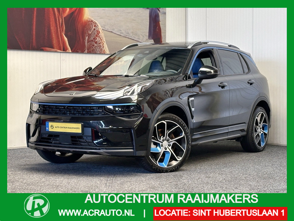 Lynk & Co 01 1.5 MODELJAAR 2023 FACELIFT ZWARTE HEMEL 360 CAMERA ADAPTIVE CRUISE CONTROL PANORAMA SCHUIF/KANTELDAK APPLE CARPLAY/ANDROID RIJSTROOKSENSOREN ZEER MOOI !!