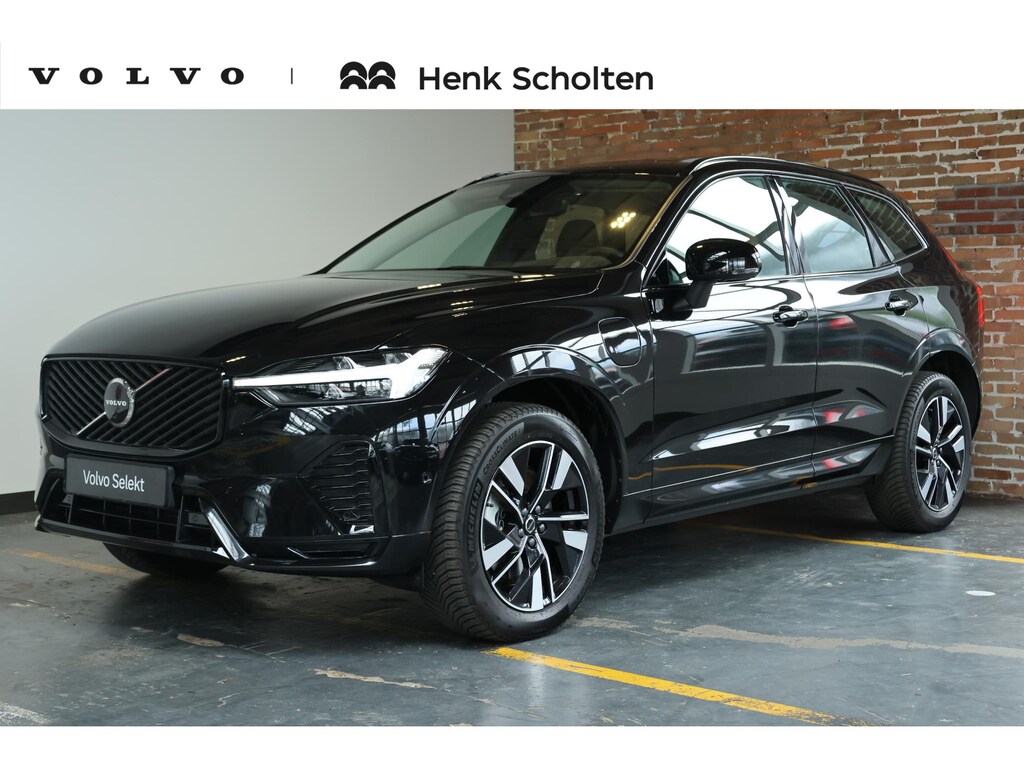 Volvo XC60 T6 Plug-in hybrid AWD Plus Dark | Head-Up display | Semi-Electrische Wegklapbare trekhaak | 360° Parkeercamera | Parkeersensoren voor + achter | Google infotainment | Parkeerverwarming | Panoramadak |