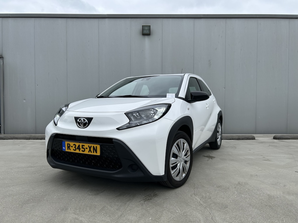 Toyota Aygo X 1.0 VVT-i MT Play | CarPlay | Achteruitrijcamera | Cruise control adaptief | Airco |