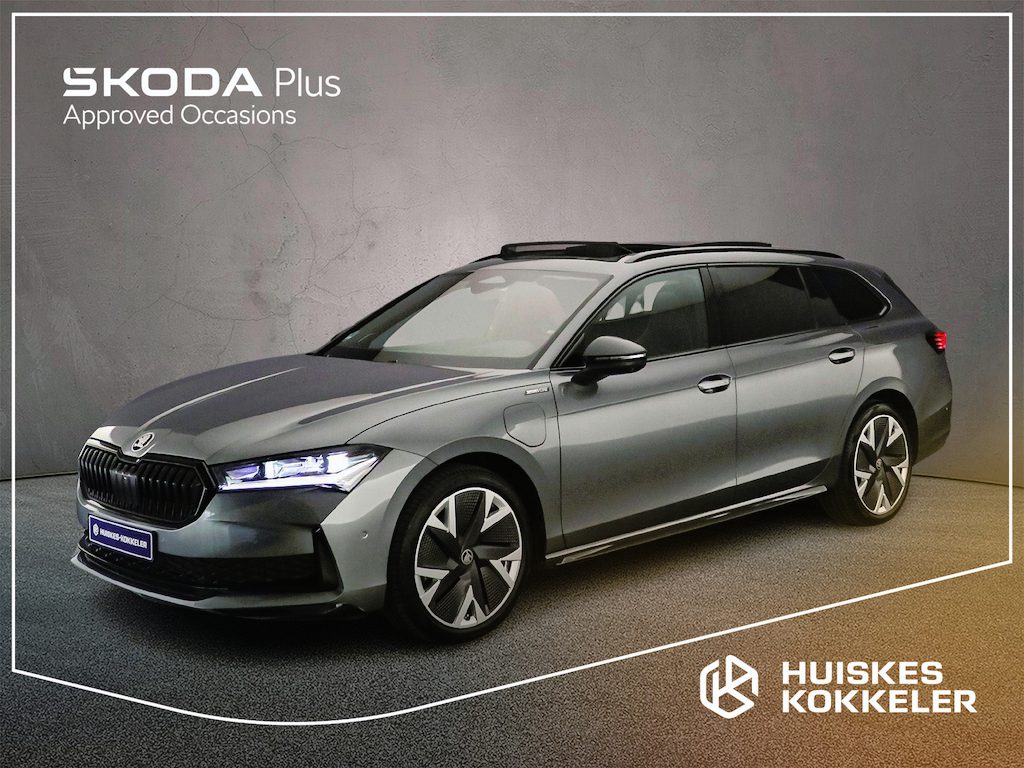 Skoda Superb Combi Sportline Business 1.5 TSI PHEV 204pk DSG Automaat Trekhaak, Panoramadak, Head up display, Adaptive cruise contron, CANTON audio, 360 camera