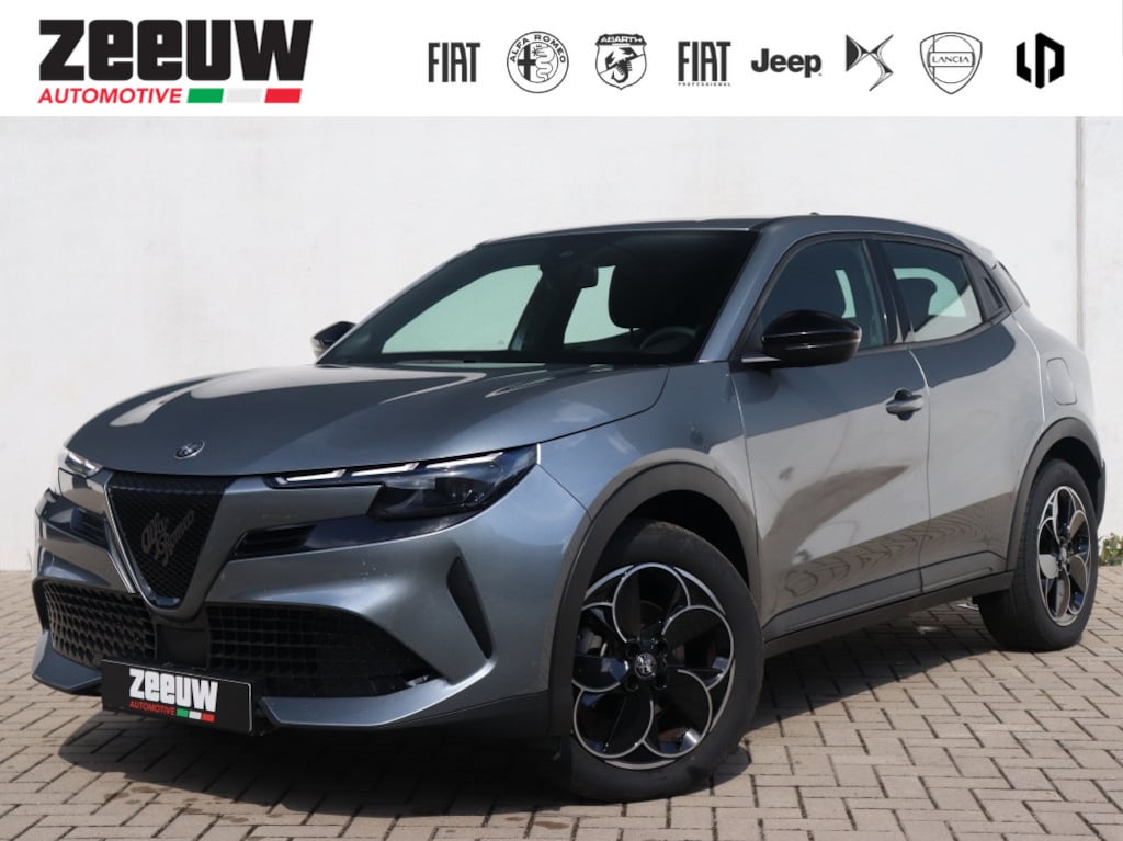 Alfa Romeo Junior Elettrica 54 kWh | Carplay | Clima | Cruise | LED | 18"